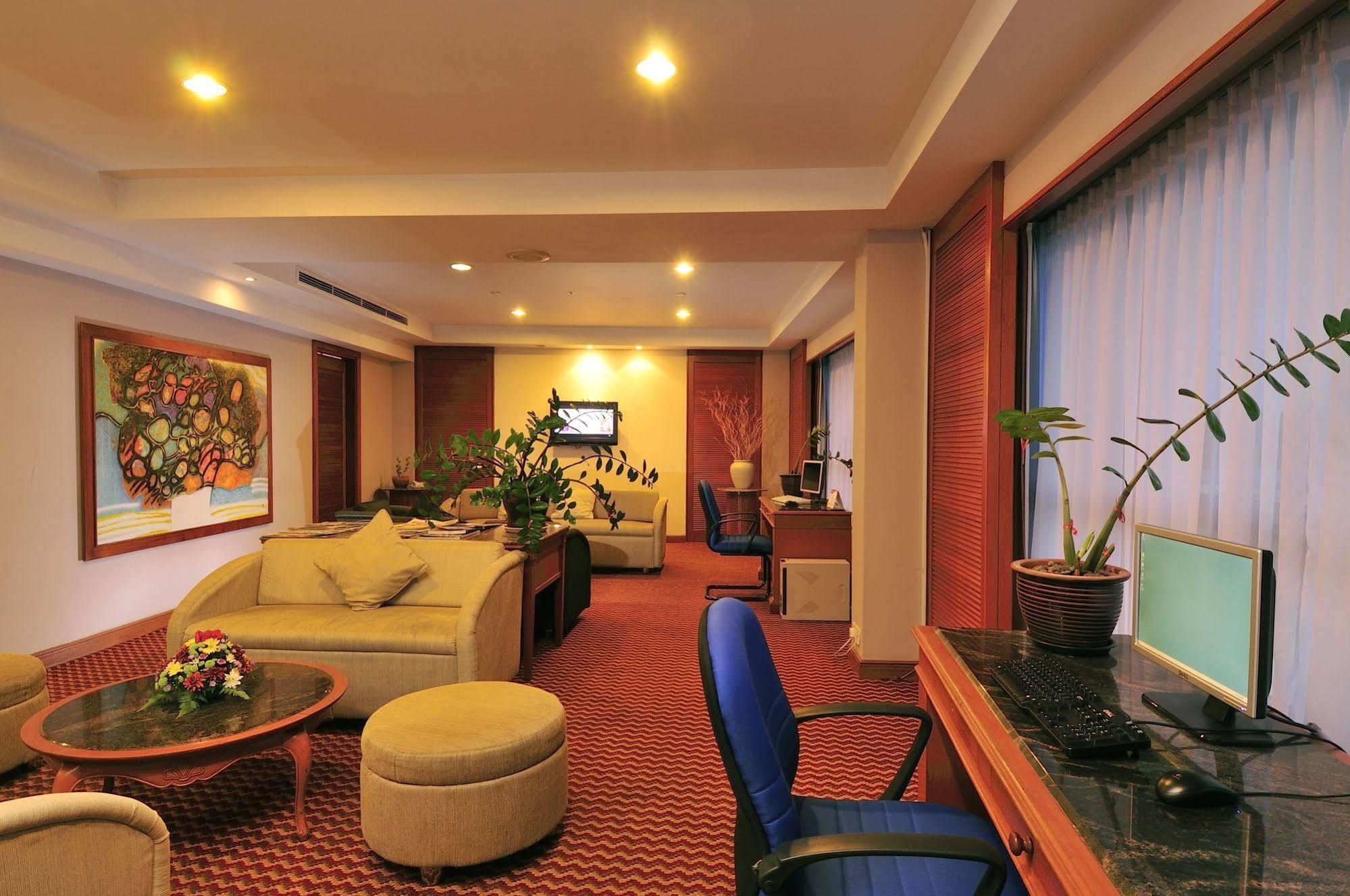 Parkcity Everly Hotel Miri Ngoại thất bức ảnh